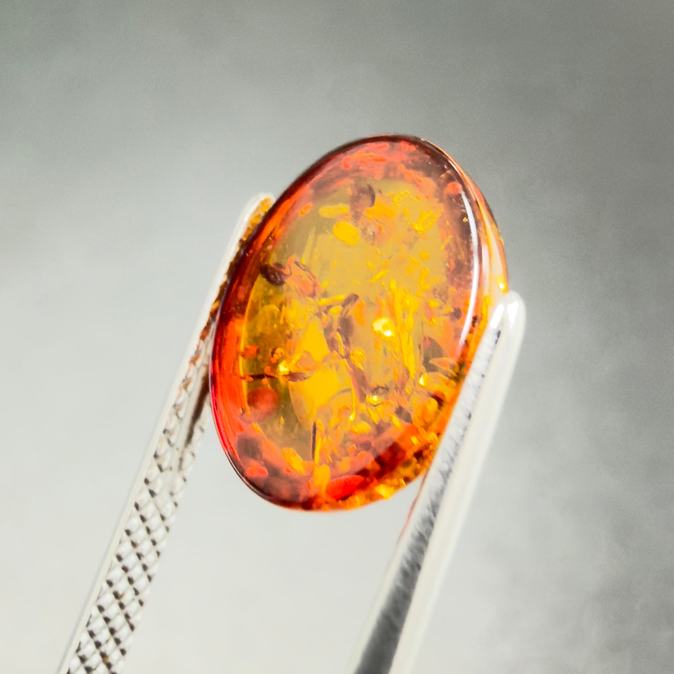 琥珀】 ルース ポーランド産 1.41ct | たからいしルース オンライン