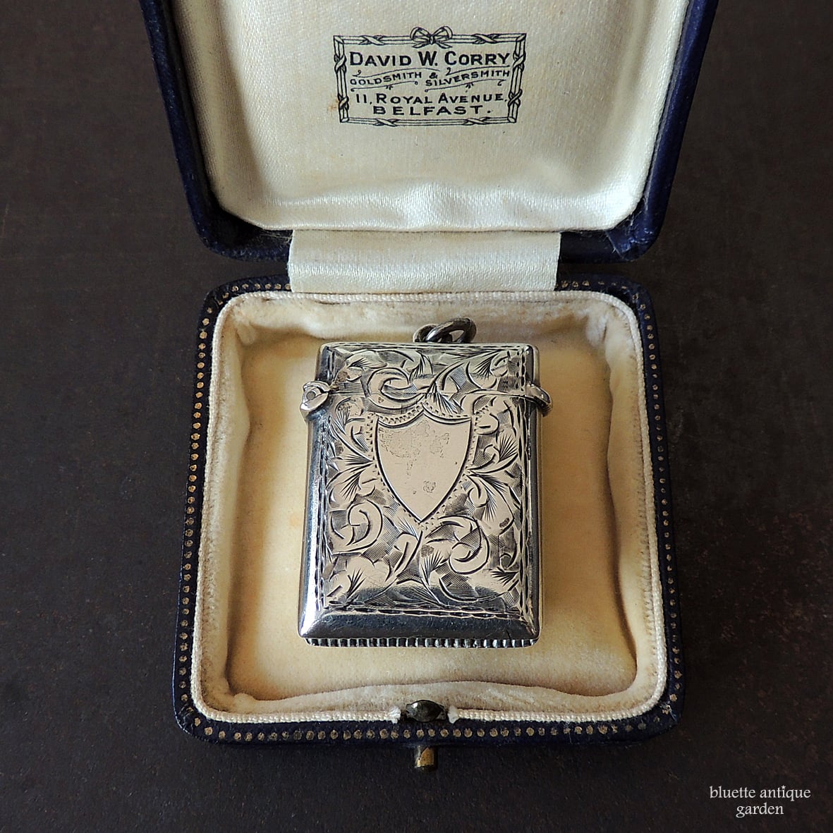 英国アンティーク スターリングシルバー ヴェスタケース【アカンサス