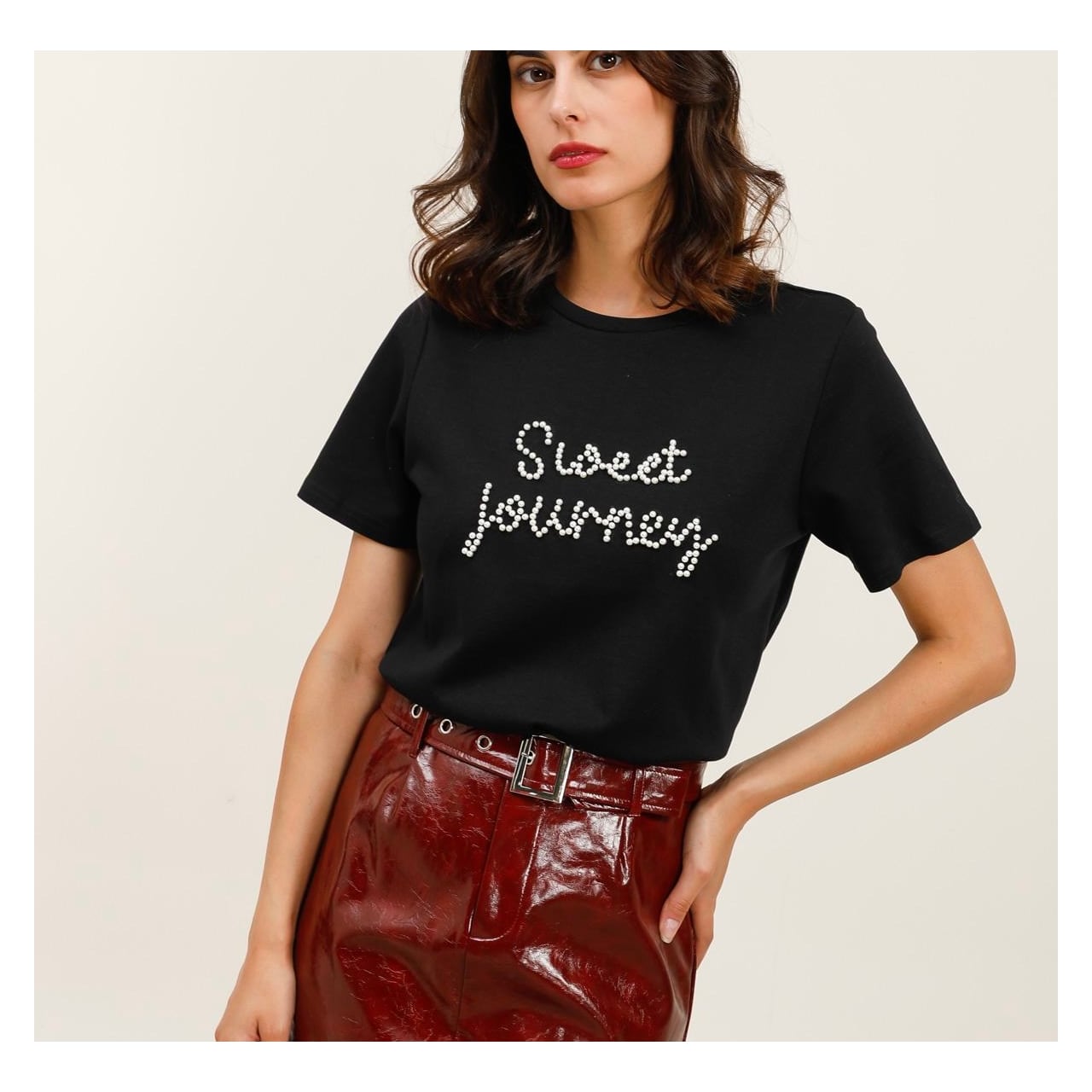 ロゴTシャツ レディース パールロゴ 半袖 Tシャツ きれいめ カジュアル 大人カジュアル 夏トップス ロゴT パールTシャツ