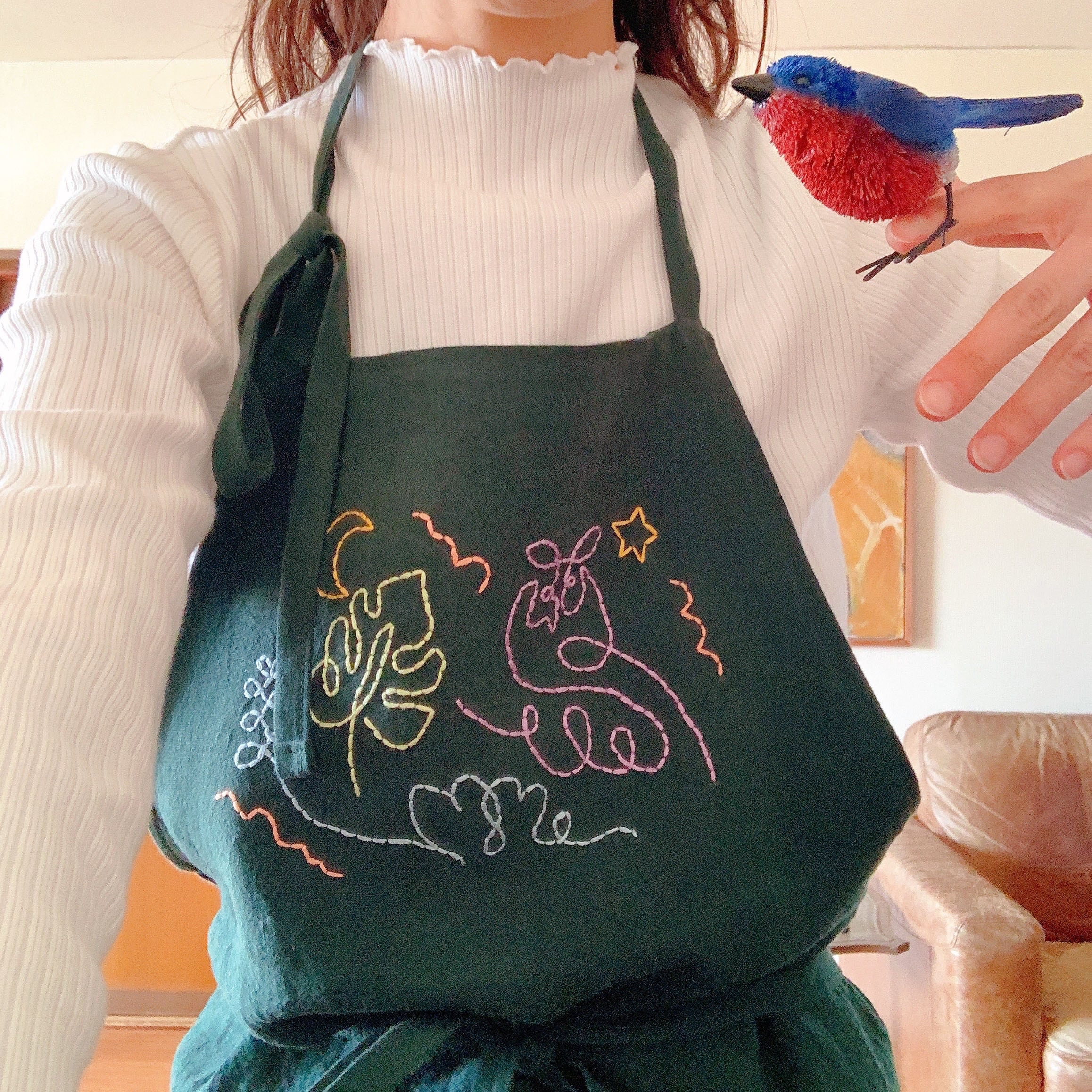 オリジナル刺繍エプロン「フクロウと森」ダークグリーン | Dottocheck