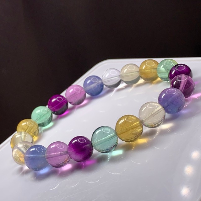 A17.色合いが綺麗なマルチカラーフローライトブレスレット