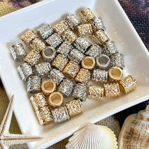 【4個】メタル風アクリルフラワーデザインビーズ/スペーサー/花