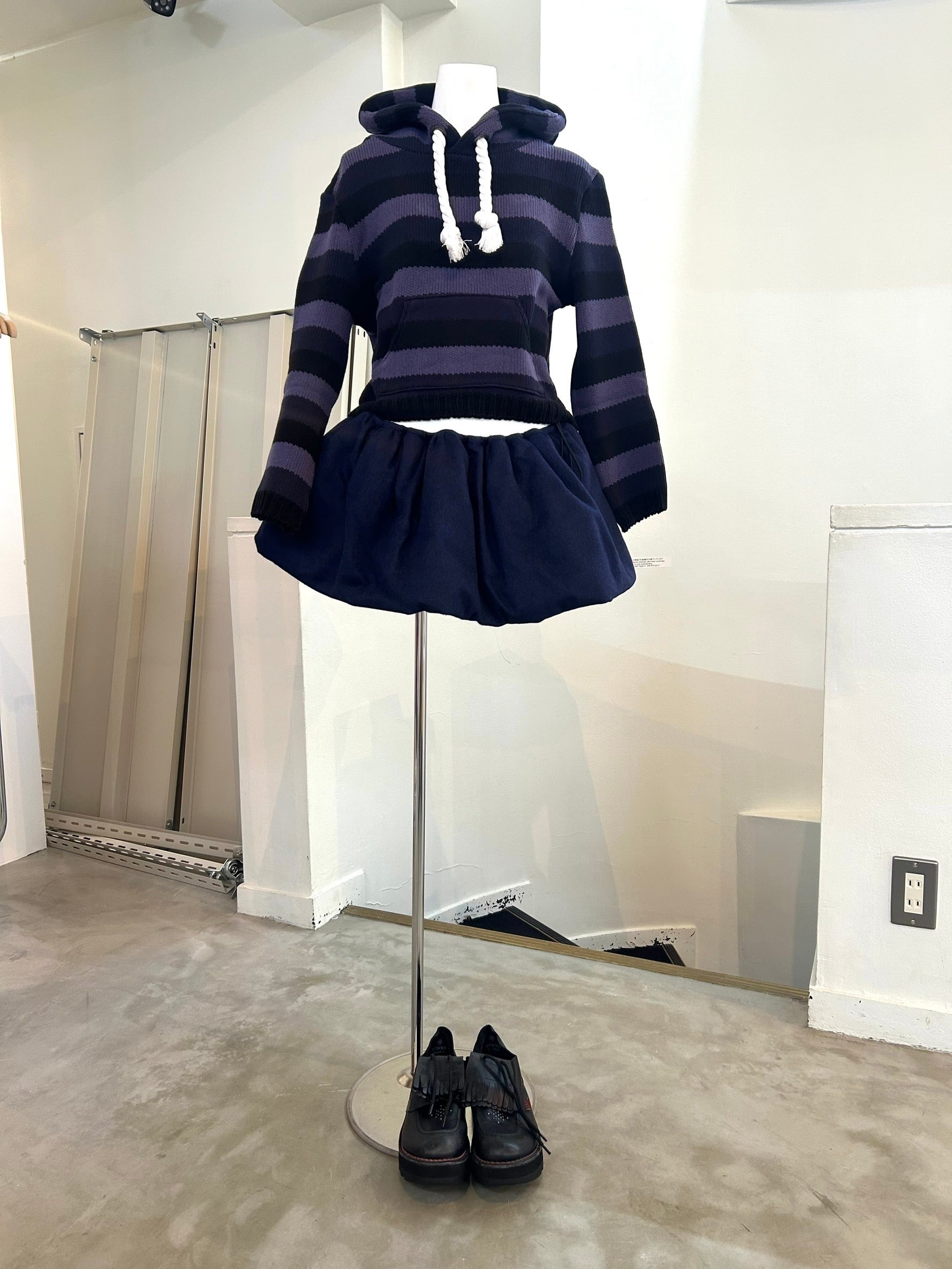 Ans Dotsloevner puff skirt / navy