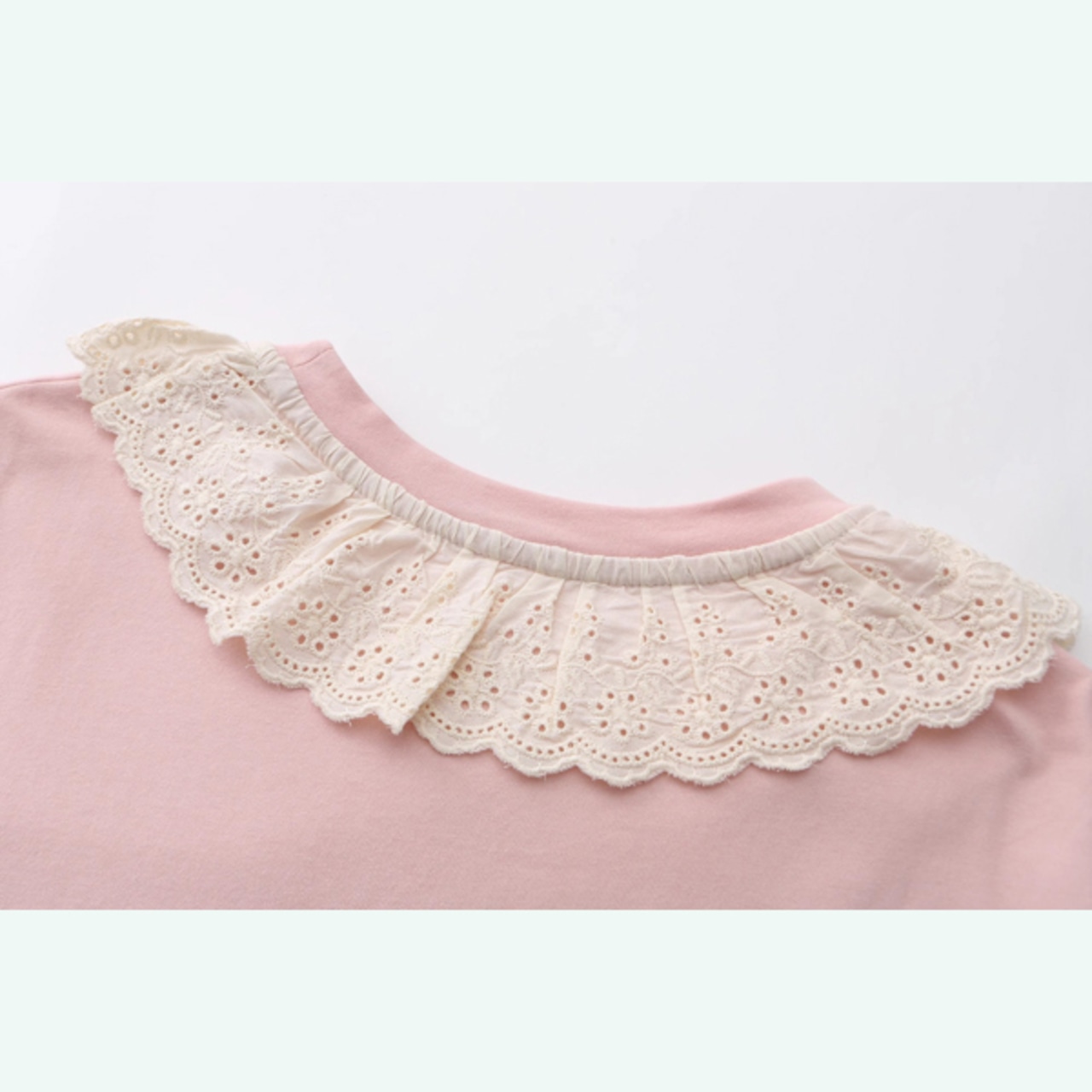 メルヘンな世界観 レースと刺繍のピンクトップ 《Y0254》
