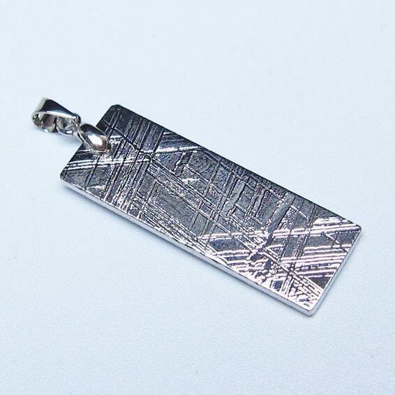 ギベオン ペンダント 隕石 メテオライト 一点物 おまかせ便 112-13458