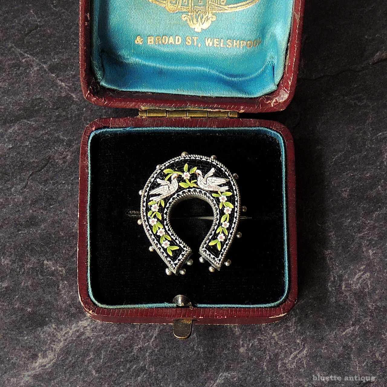 イタリアアンティーク マイクロモザイク つがいの鳩 ホースシュー ブローチ