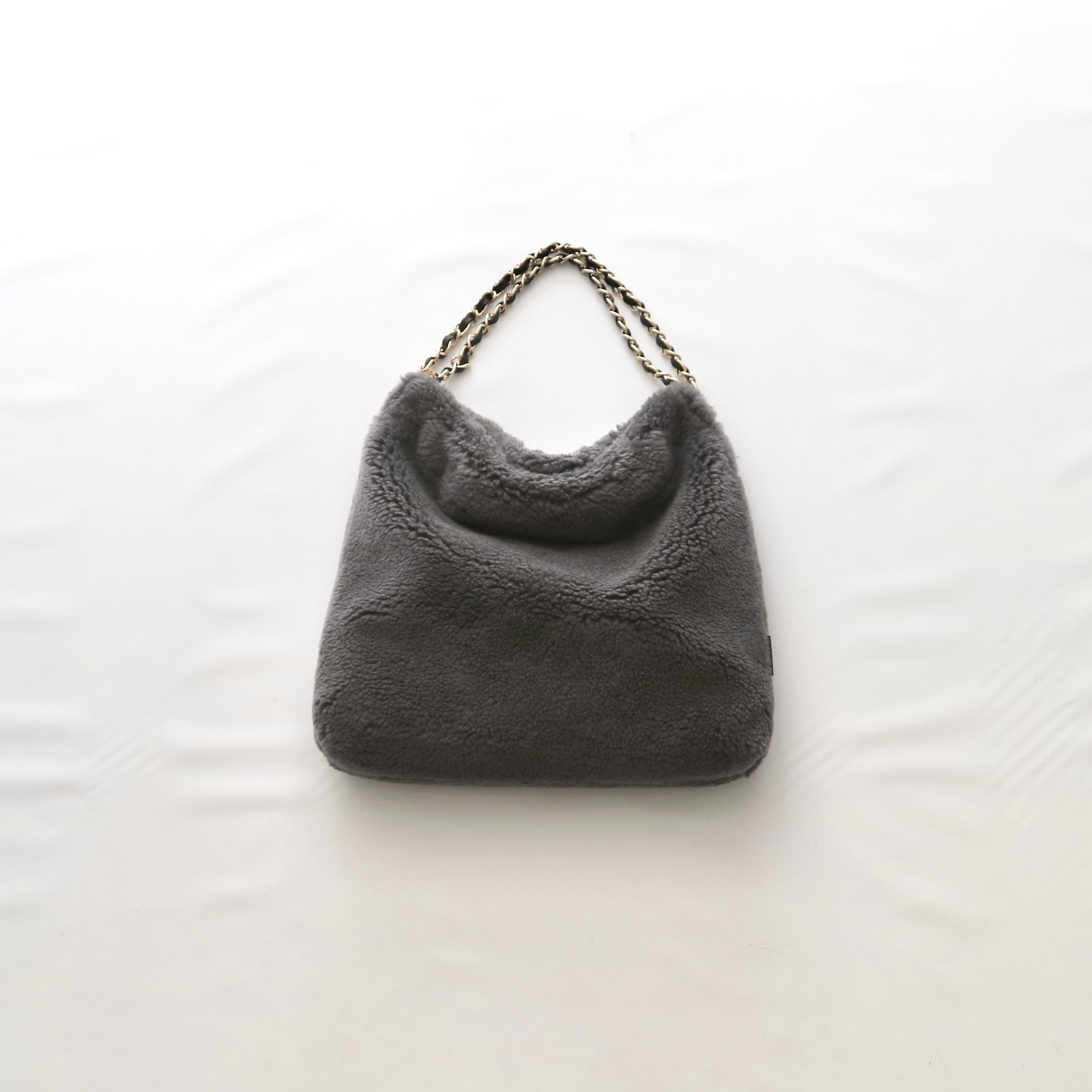 VIOLAd'ORO ヴィオラドーロ】-ELMO- ECO MOUTON FUR CHAIN HANDLE BAG