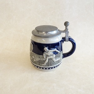 ドイツ・M&R社 テニスをする人のビアマグ