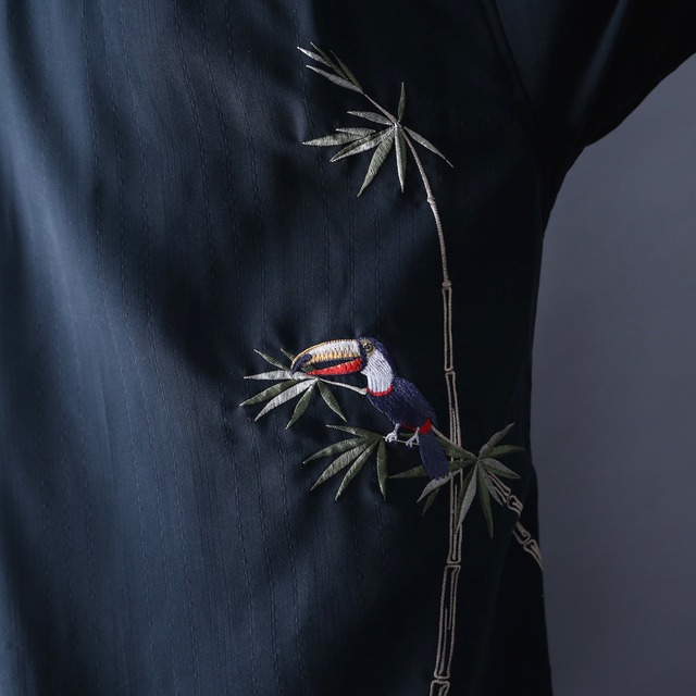 "刺繍×鳥" front and back design over silhouette h/s shirt