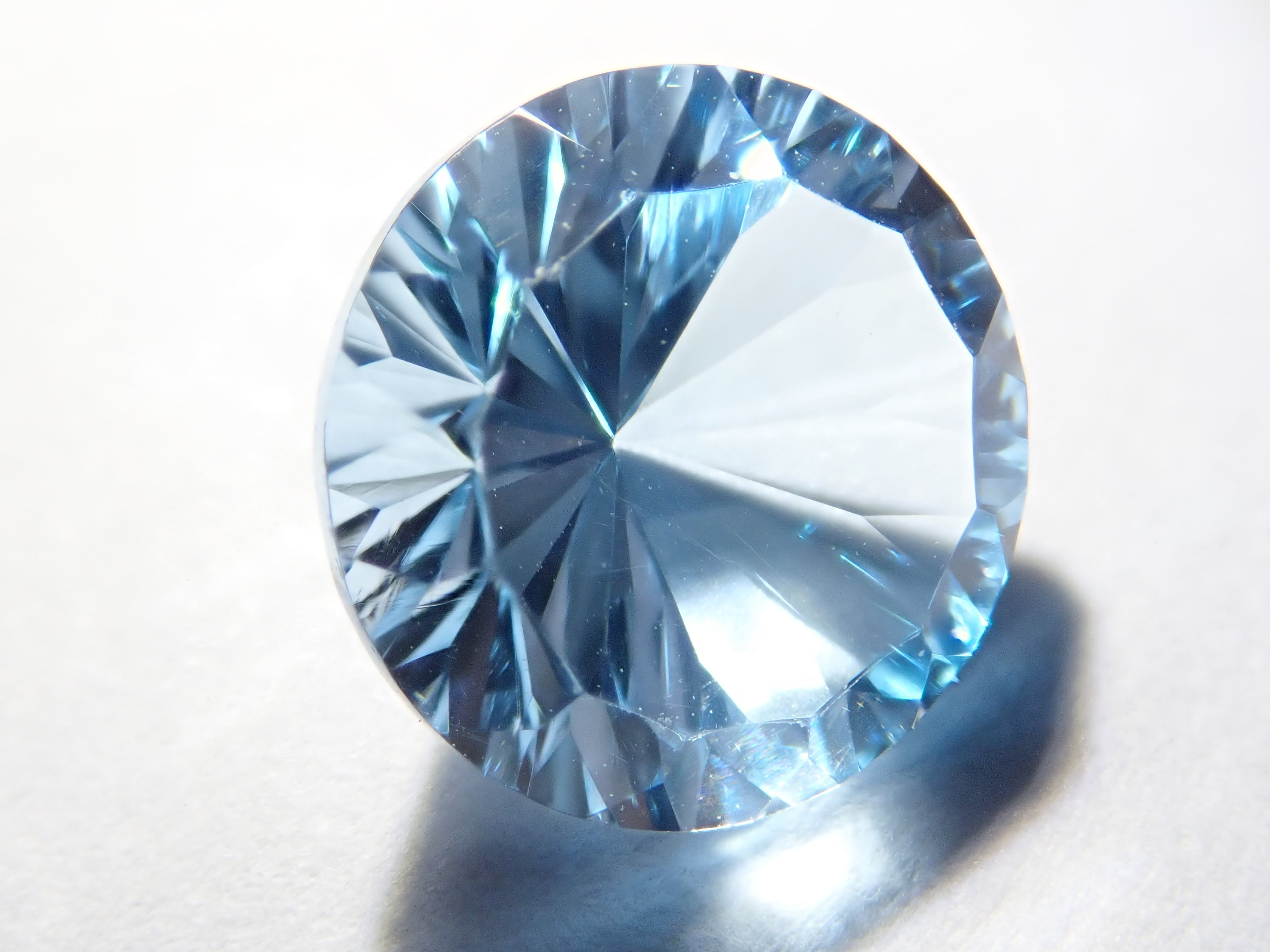 【新商品】スイスブルートパーズ 2.420ct