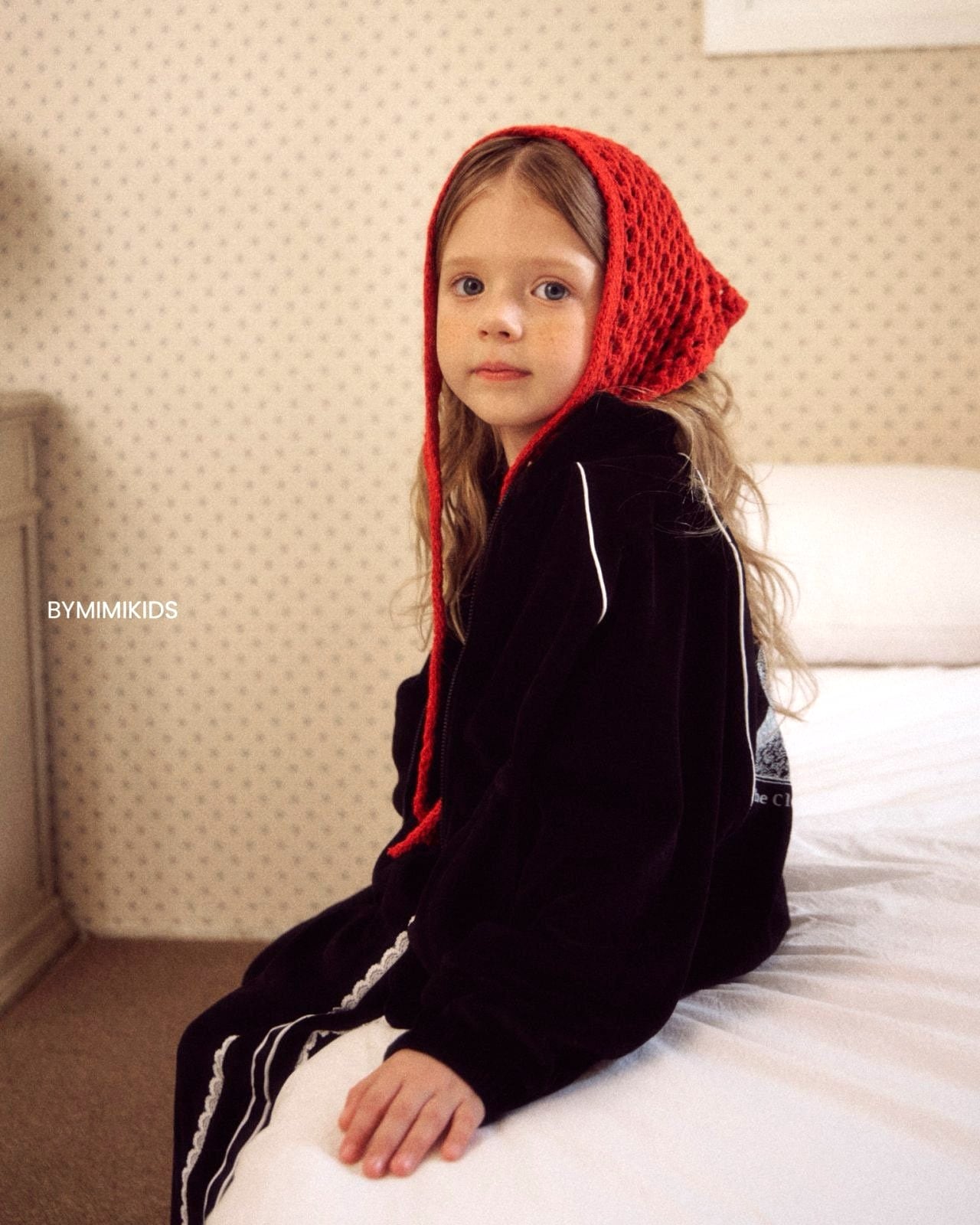 BABY フルボンネット　赤 別珍トーションレースボンネット – BABY, THE STARS SHINE BRIGHT