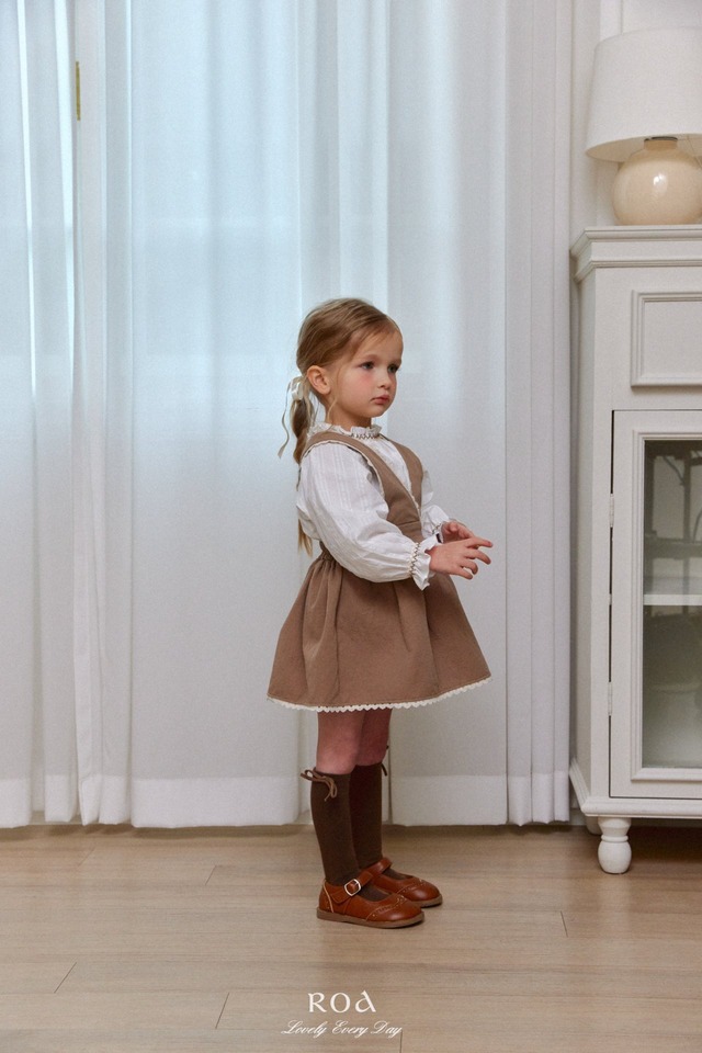 【1/27〆予約】<Roa>  Spring lace strap skirt