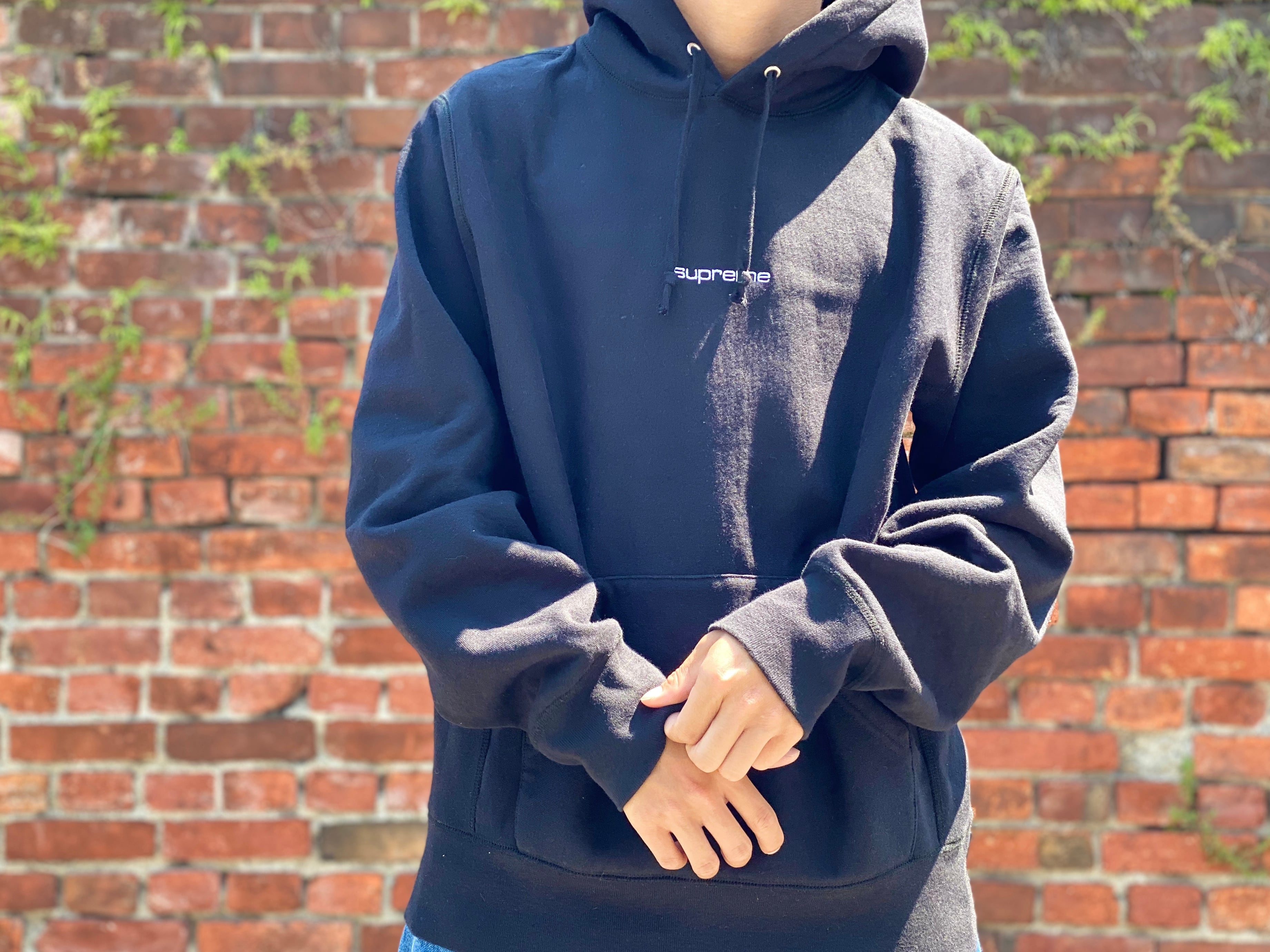 Supreme COMPACT LOGO HOODED SWEATSHIRT BLACK MEDIUM 150IH 8481  