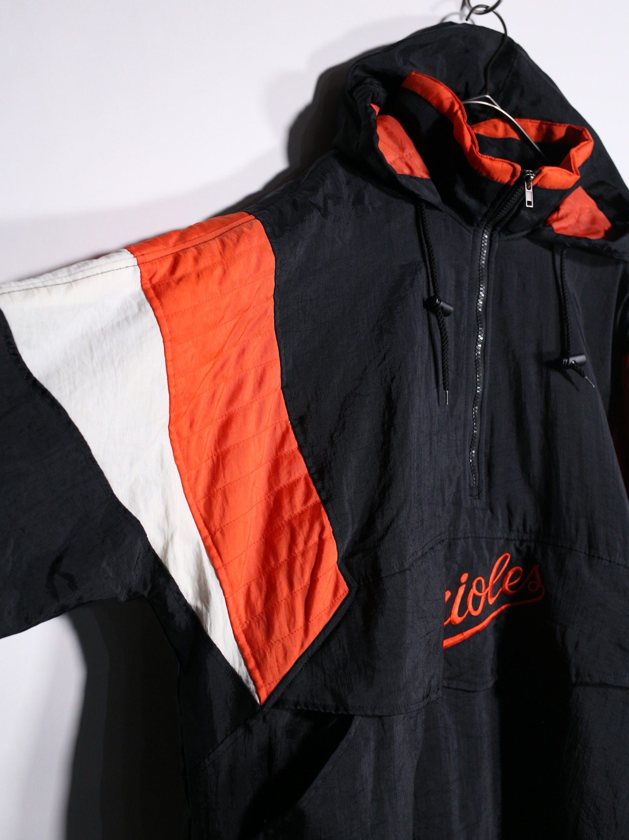 "Majestic" front and back 刺繍 design over silhouette anorak parka - 13