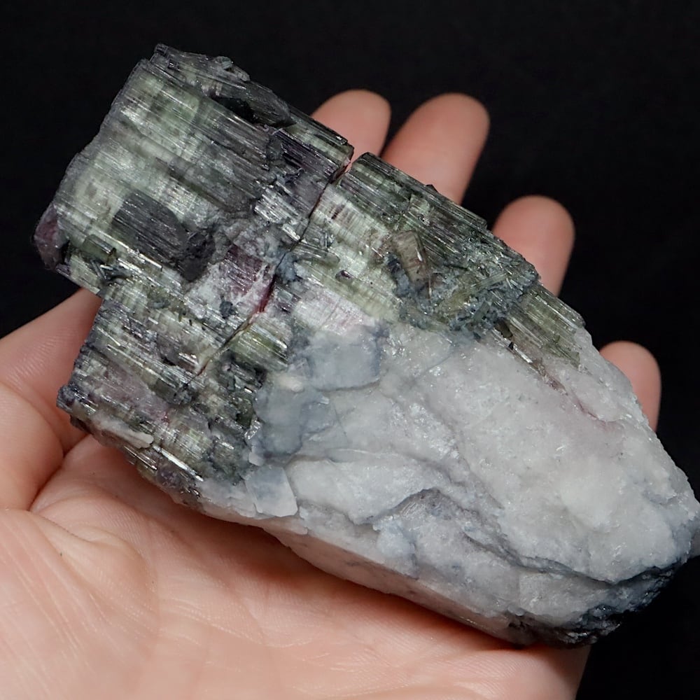 ジャンボ結晶！ トルマリン 電気石 292.8g T693 鉱物 天然石 原石