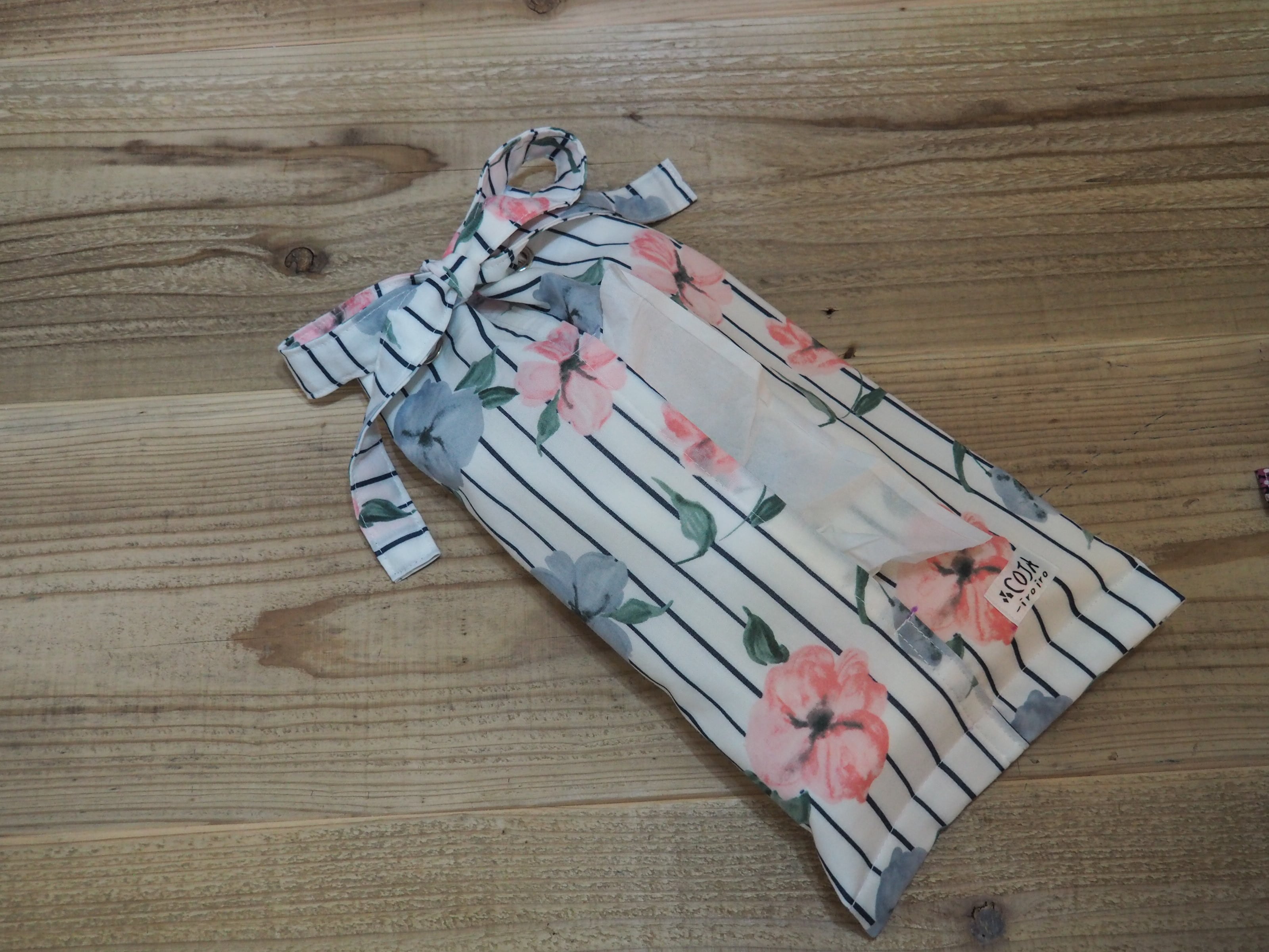 かぎ編み♡ハンドメイド ネイビーに紫陽花のミニペットボトルカバー