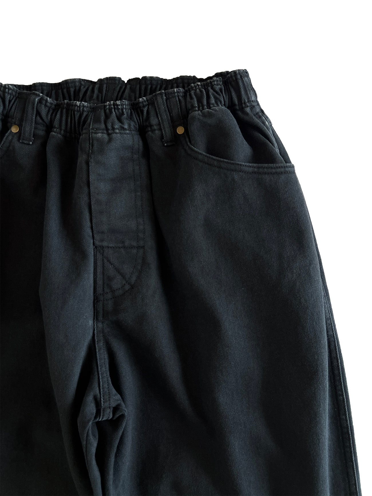 COMFORTABLE REASON / SURFACE DYED DENIM - BLACK | DEXIM