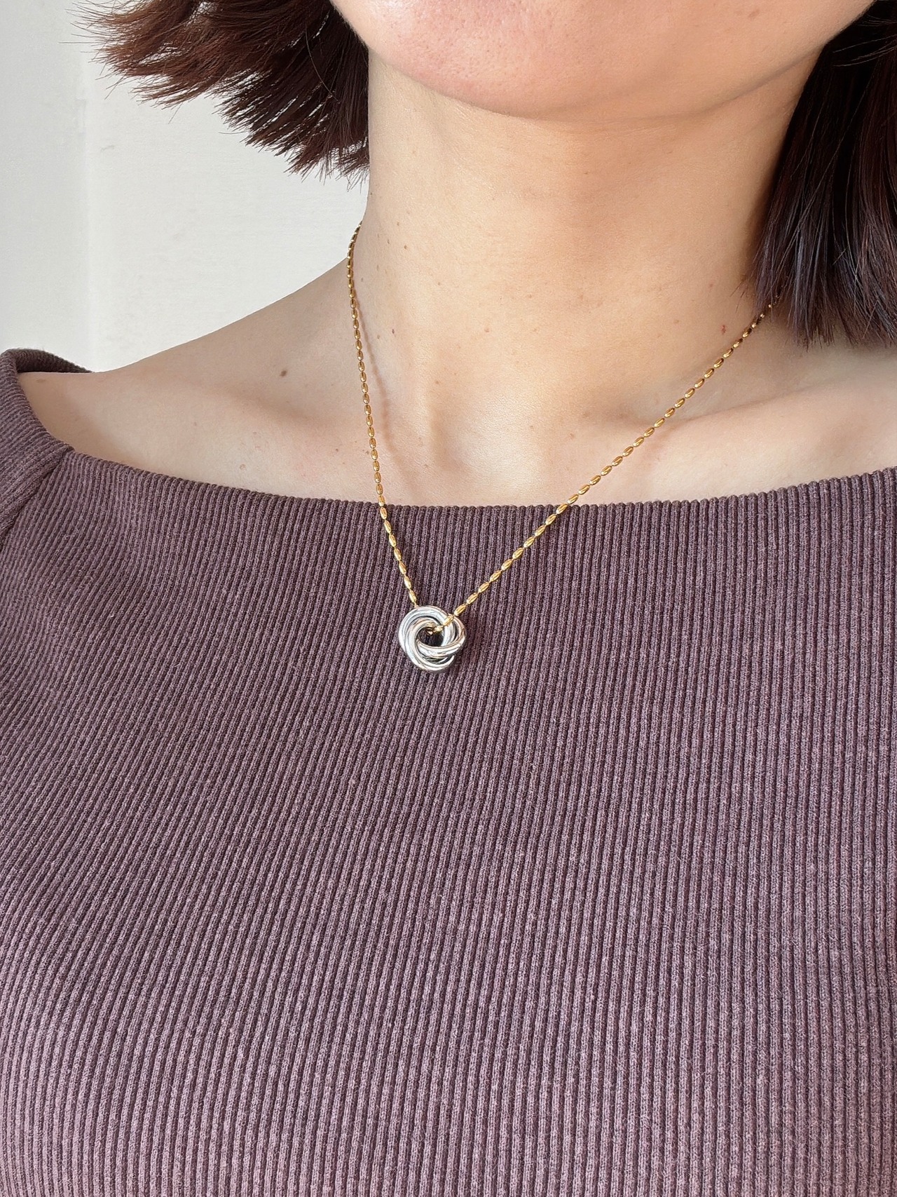 スリーリングネックレス