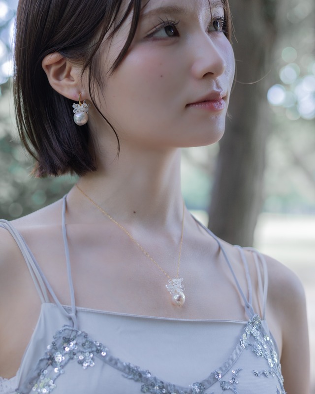 【虹の雫】　耳飾り　14kgf　銀木犀　　　　　.