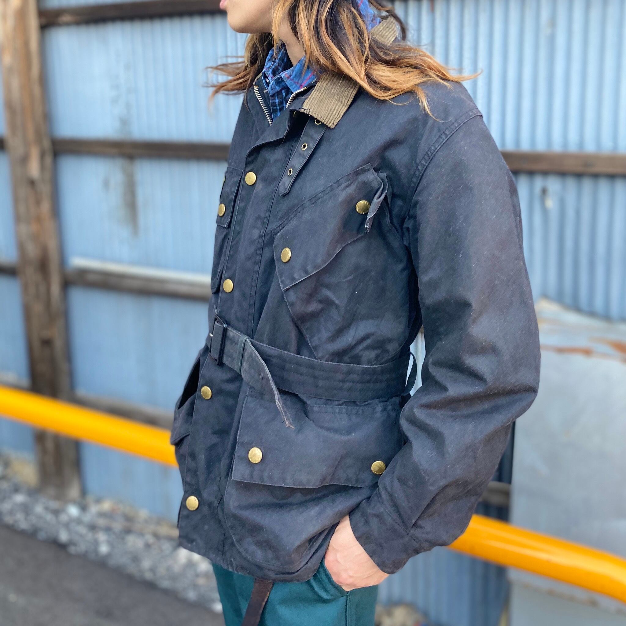 80〜90年代 ビンテージ 旧3ワラント Barbour バブアー INTERNATIONAL SUIT インターナショナルスーツ ワックスコットン  オイルドジャケット バイク モーターサイクルジャケット 80s 90s ヴィンテージ 英国製 C38 メンズM-L相当 マットブラック 黒