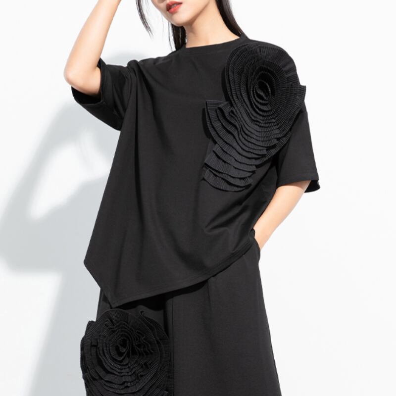 アシンメトリーフラワーモチーフルーズTシャツ 2color T0414