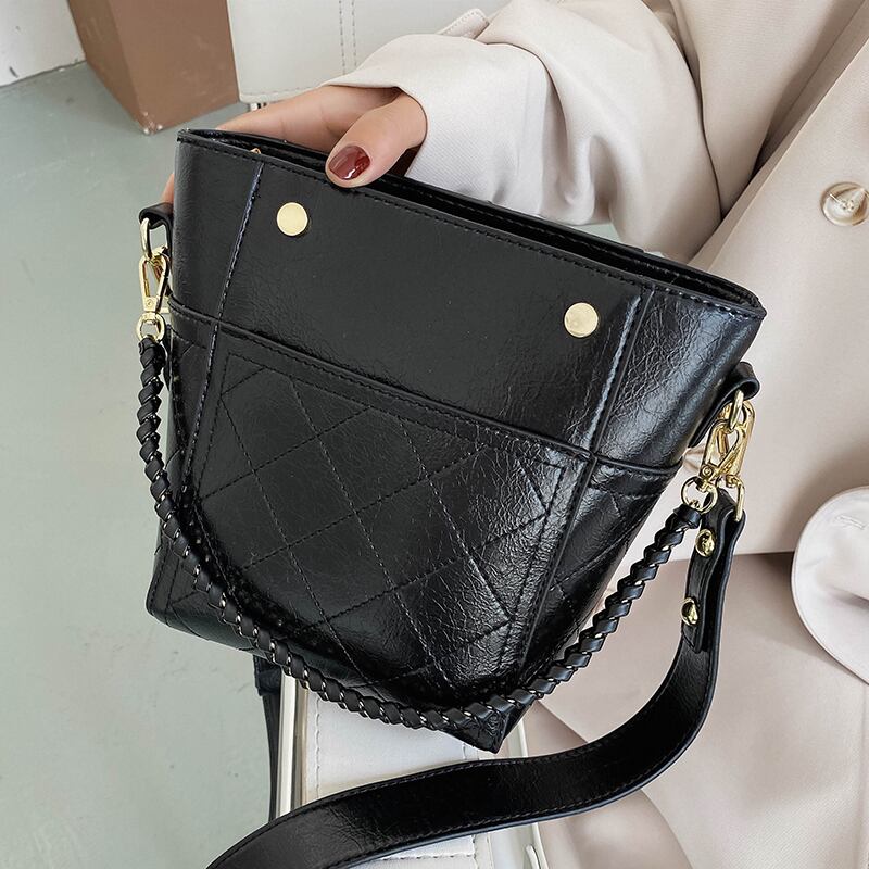 ネットセレブリティスモールバッグメスバッグ2020ニュートレンディファッションワイルドワイドショルダーストラップメッセンジャーバッグウエスタンスタイルショルダーバッグバケットバッグ Tiancai_Wing_Bag15380554920