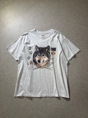 wolf print tee