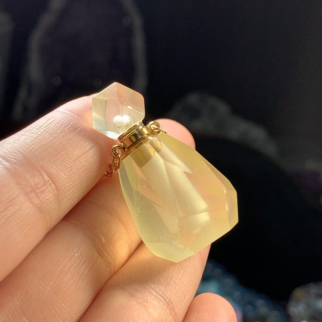 16.可愛いイエロー☆レモンクォーツ・香水瓶