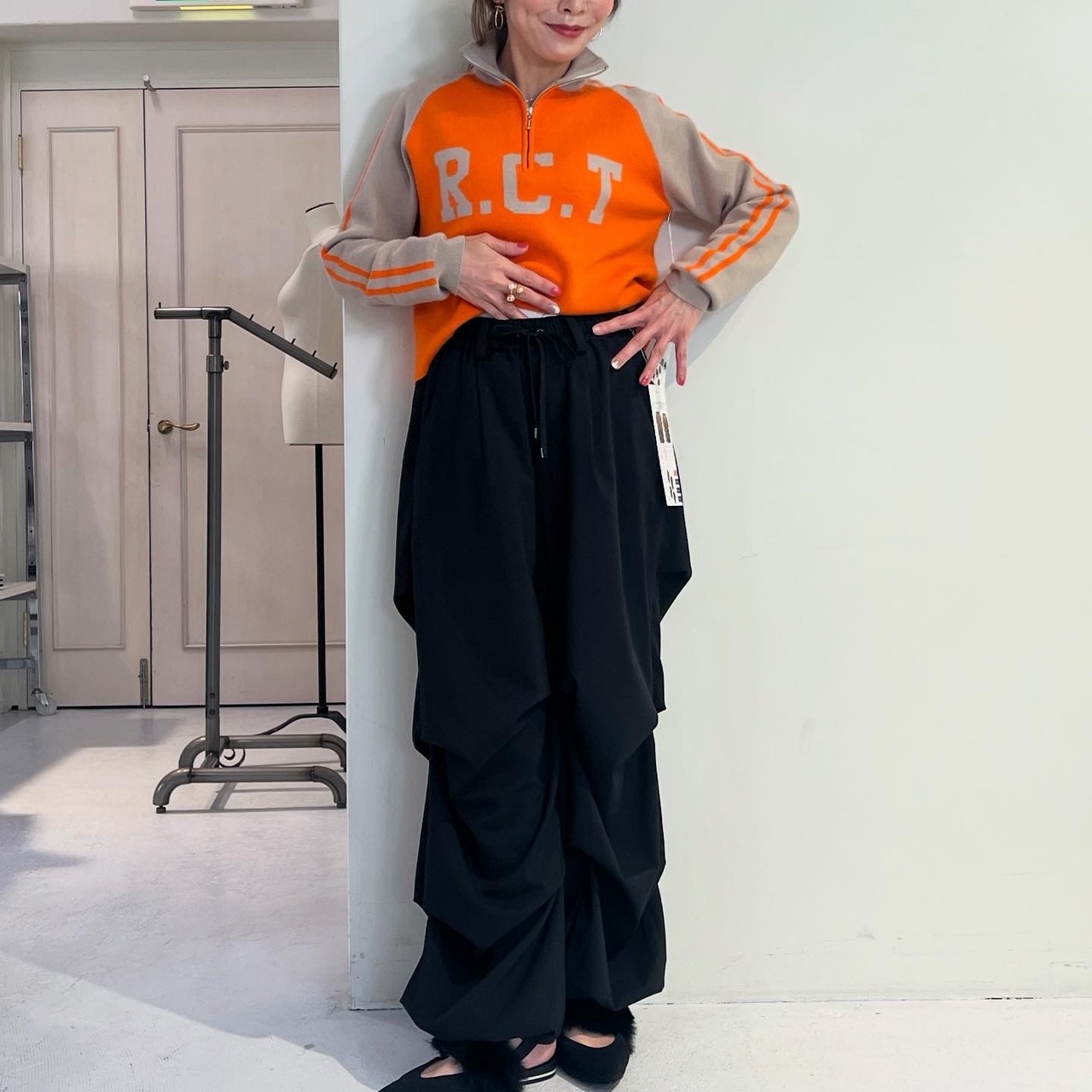 アヤン ayane　ｼｮｰﾄ丈ﾛｺﾞﾆｯﾄ  Delivery10月上