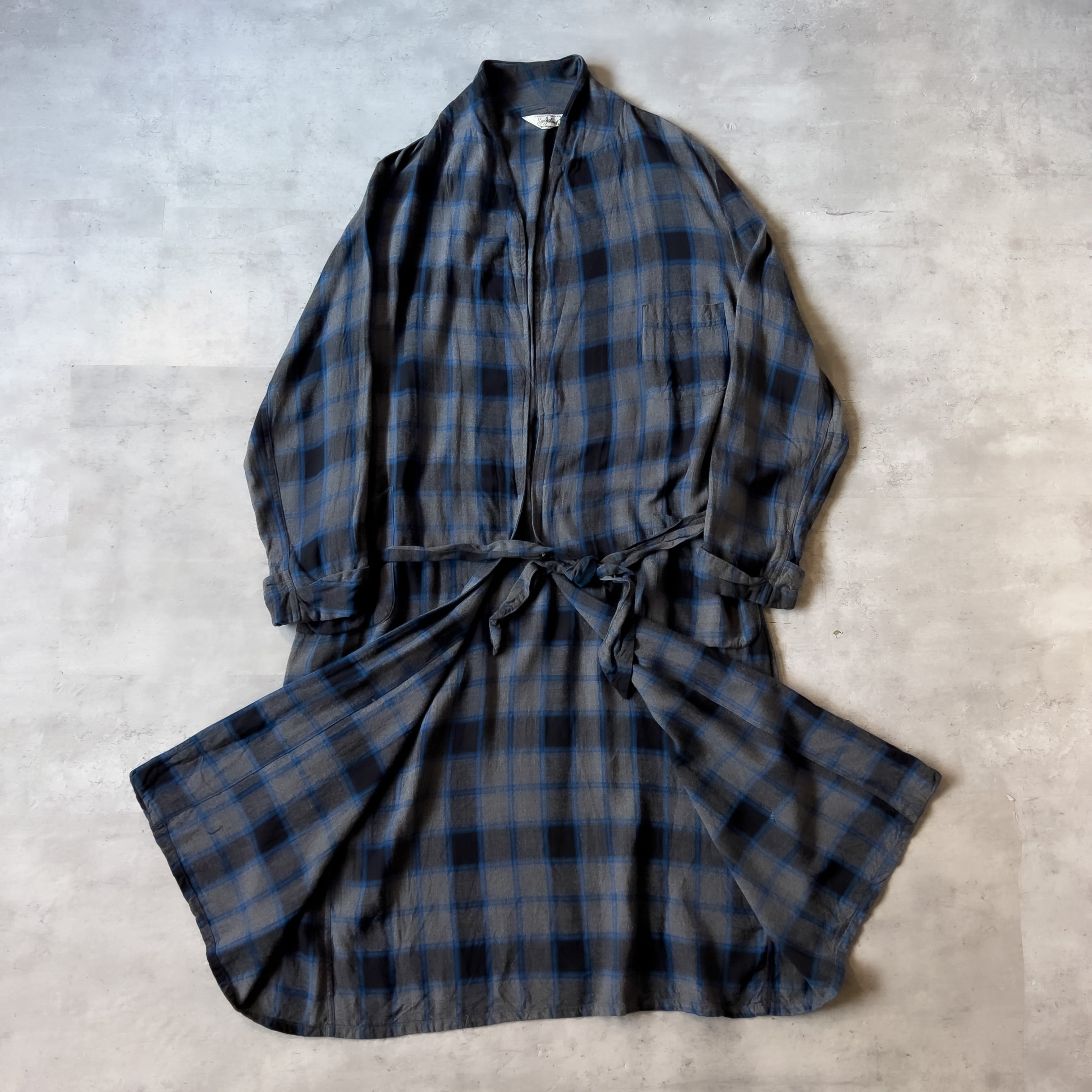 60s “Sea Island” gray × navy ombre check pattern rayon gawn coat ...