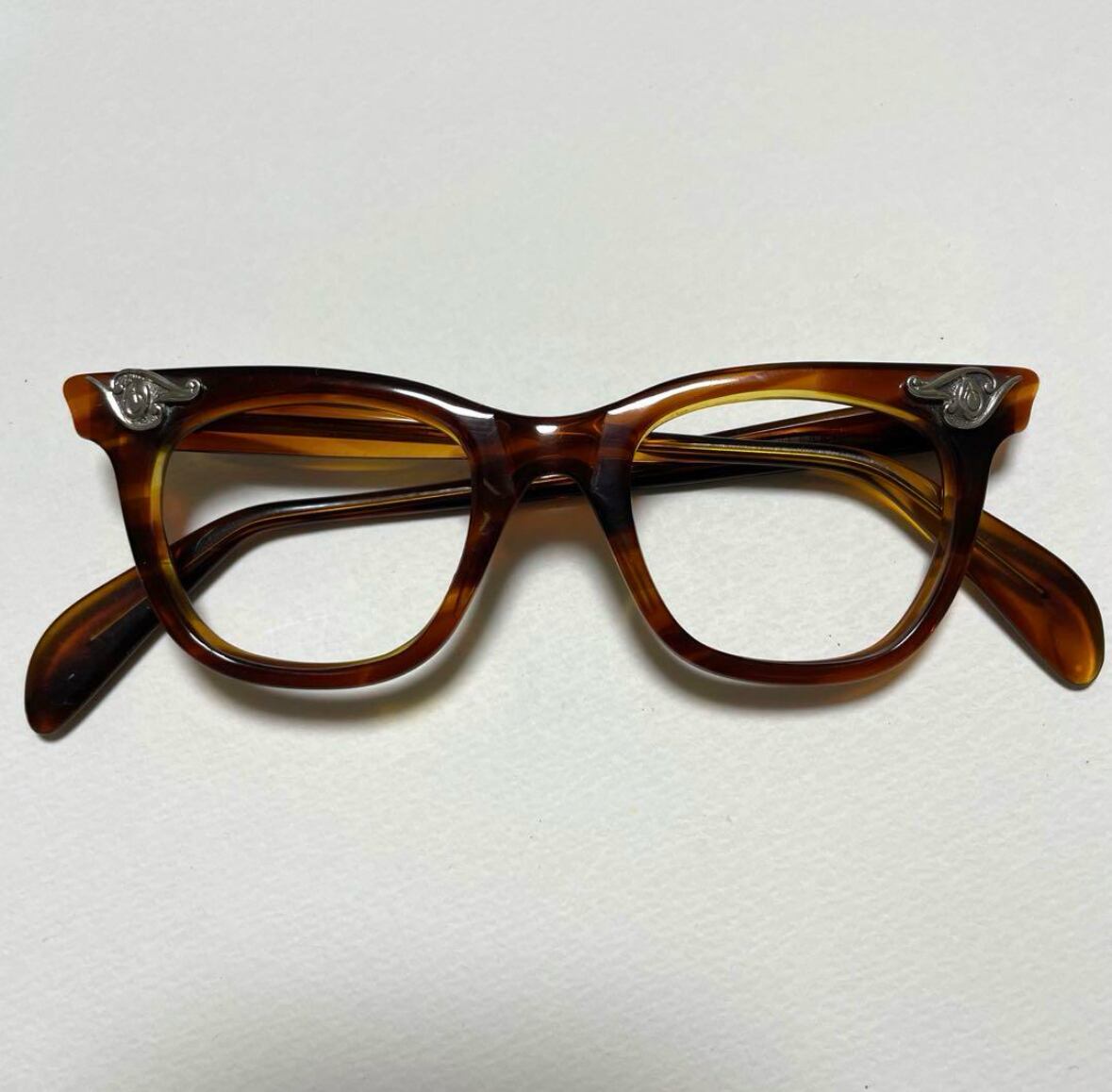 40s 50s AMERICAN OPTICAL アールデコ アンバー 鼈甲 | UC TRADING 40s 50s AMERICAN OPTICAL アールデコ アンバー 鼈甲 | UC TRADING