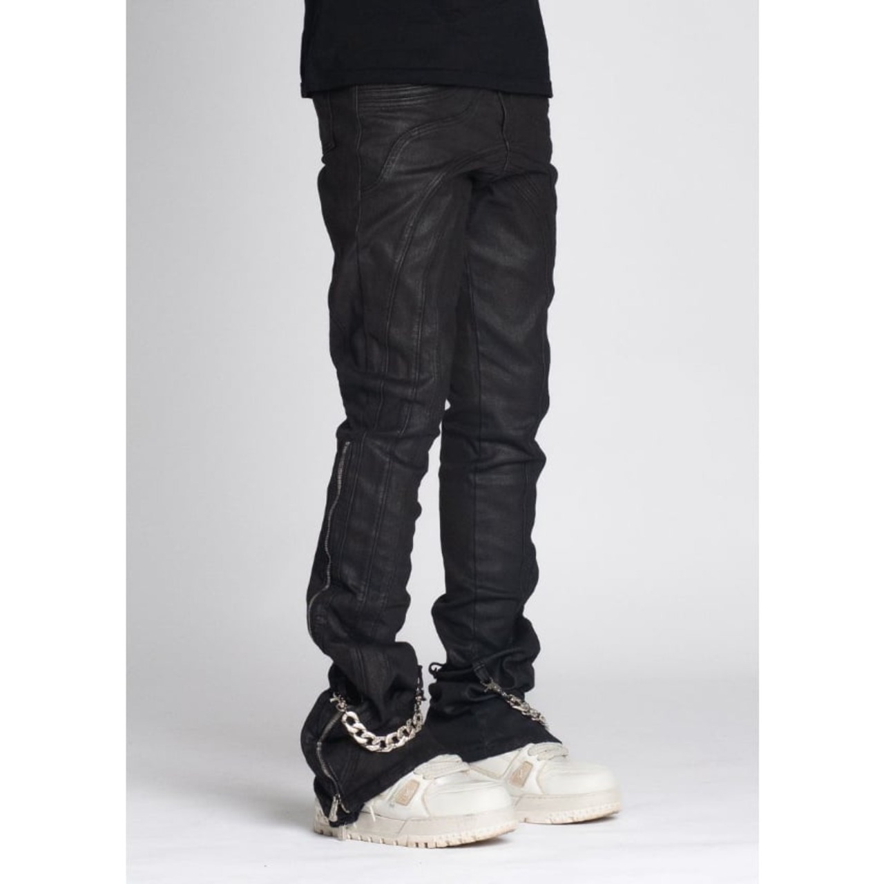 GUAPI / obsidian black waxed chain denim