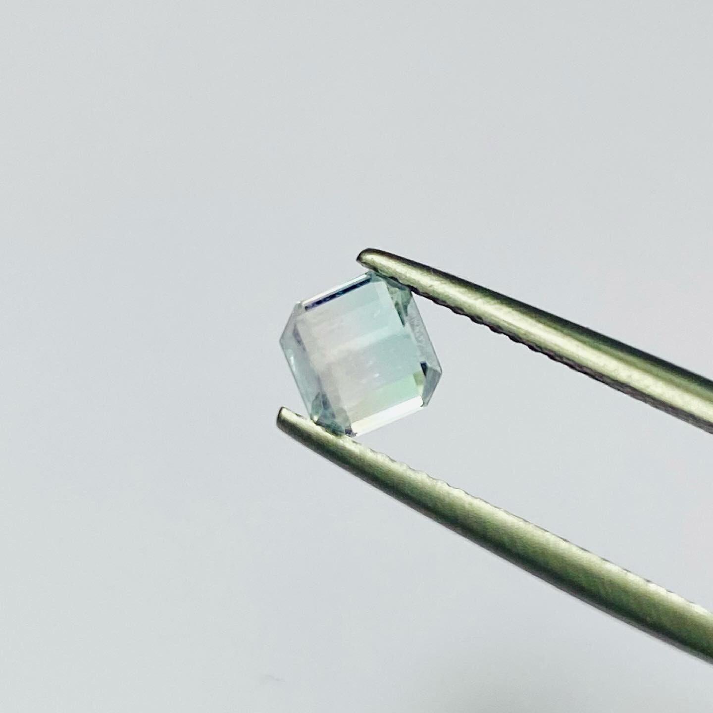 ミルキーバイカラートルマリン