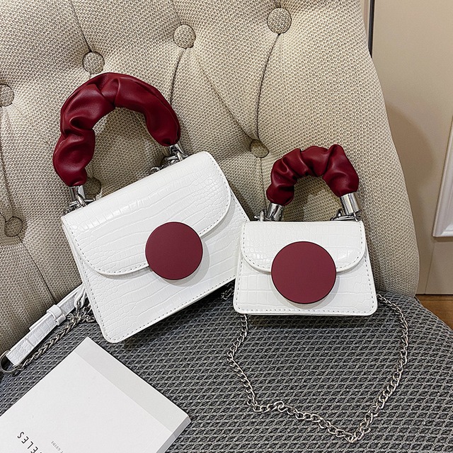 夏の小さなバッグレディースバッグ2020人気の新しいトレンディなファッションチェーンメッセンジャーバッグネット赤insスーパー火小さな正方形バッグ Tiancai_Wing_Bag0698061