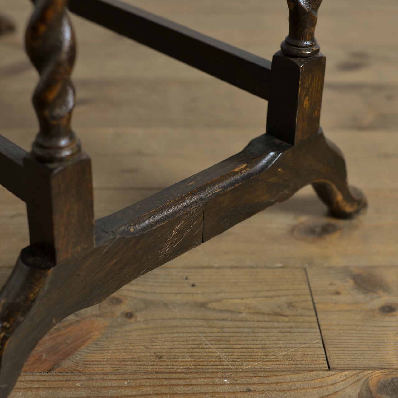 Occasional Table / オケージョナル テーブル 〈サイドテーブル・花台