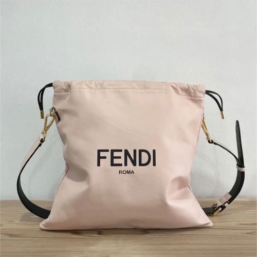 FENDI フェンディ スリムクラッチ ショルダーバッグ ロゴ