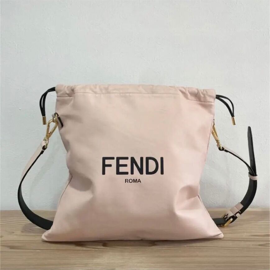 FENDI フェンディ スリムクラッチ ショルダーバッグ ロゴ