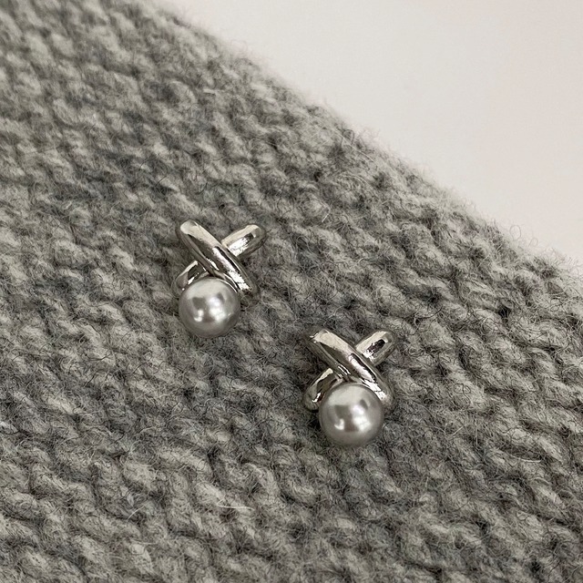 cross pearl pierce K872