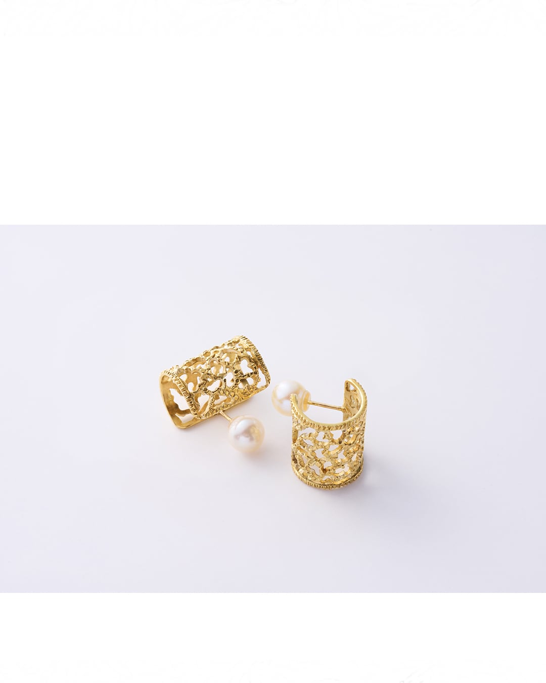 pierced earrings - pi 13