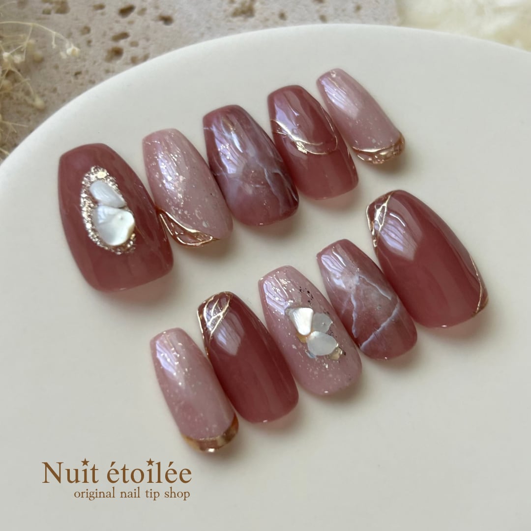 オーダーネイルチップNo.213 深緑カラー 奥行き大理石風