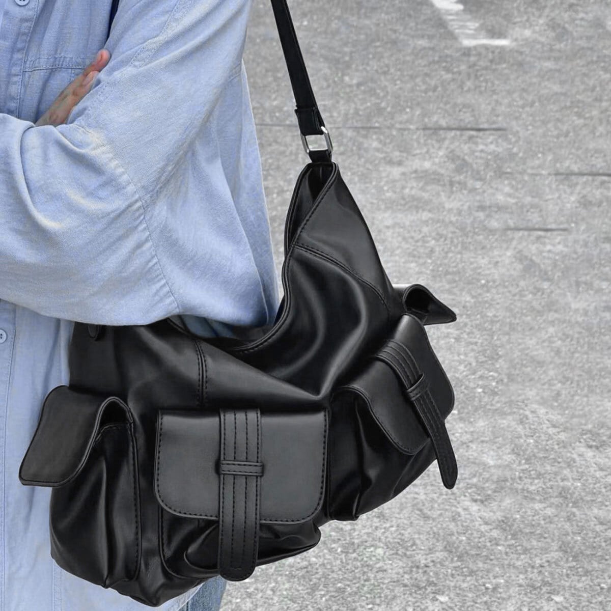 ショルダーバッグ レディース メンズ 多収納 大容量 通勤 通学 韓国 マルチポケット おしゃれ ロック 原宿系 ストリート カジュアル ブラック 黒 大人可愛い 大人女子