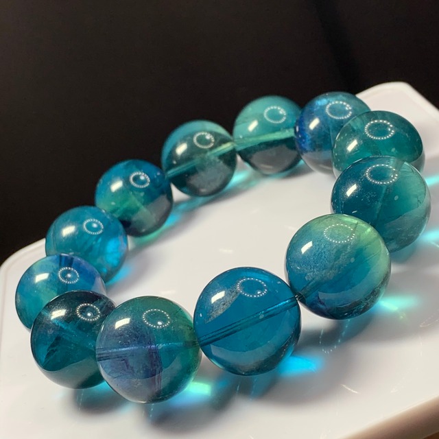 f49大玉、希少！ブルーが強いブルーグリーンフローライトブレスレット