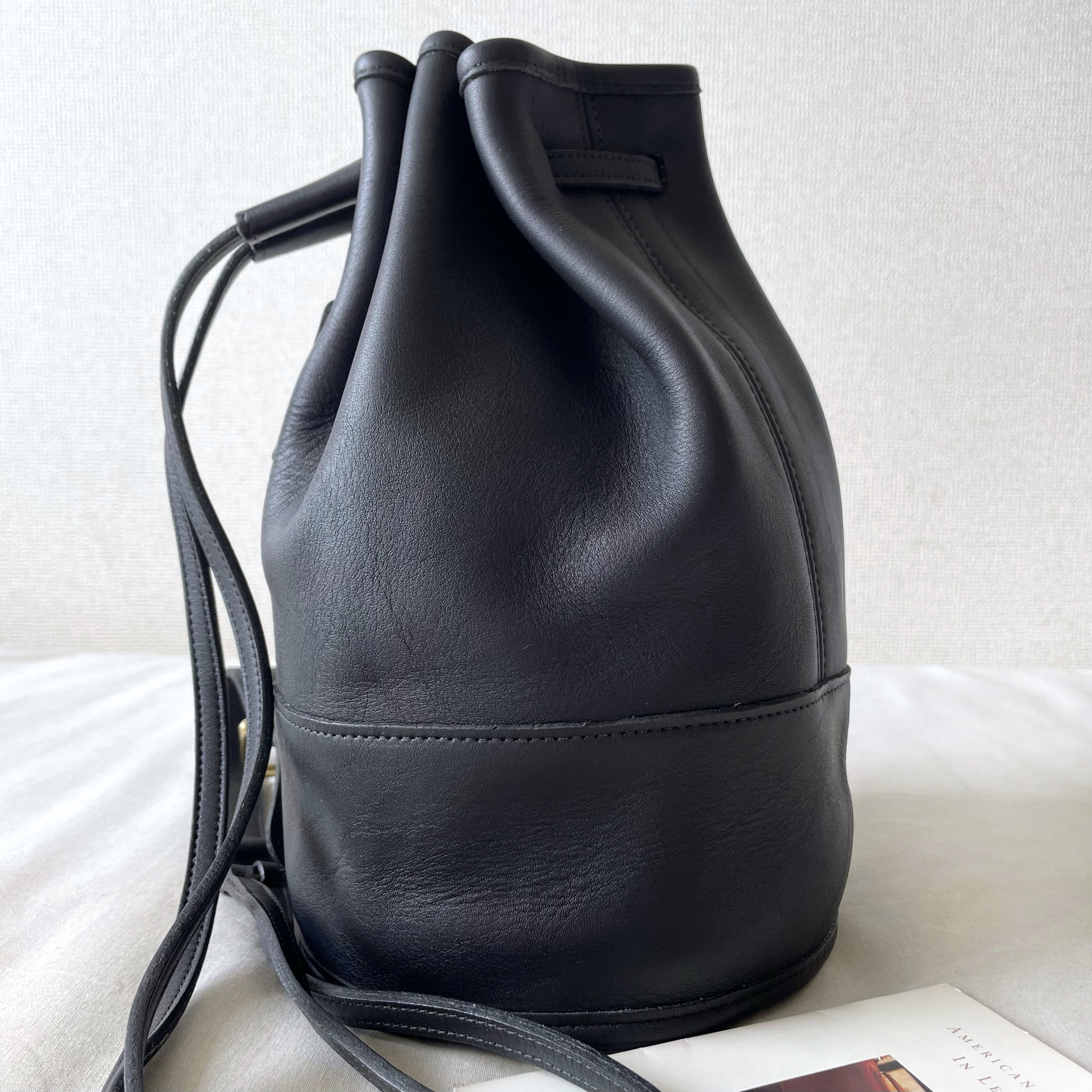 RARE VINTAGE COACH (OLD COACH オールドコーチ) BIXBY SLING IN BLACK