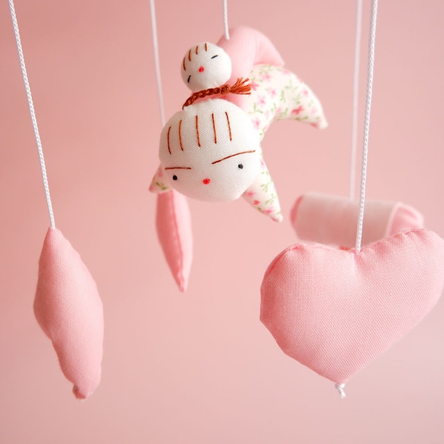 tomomi toma/ わっか飾りピンク2