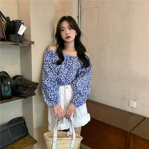 夏の可愛いブルー花柄デザインアップトップス A0751