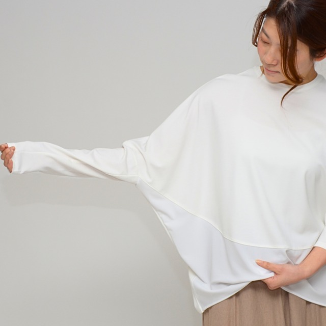 【究極のリラクシー】 異素材コンビ・とろみドルマンプルオーバー ‐ LER-2618 オフ ‐