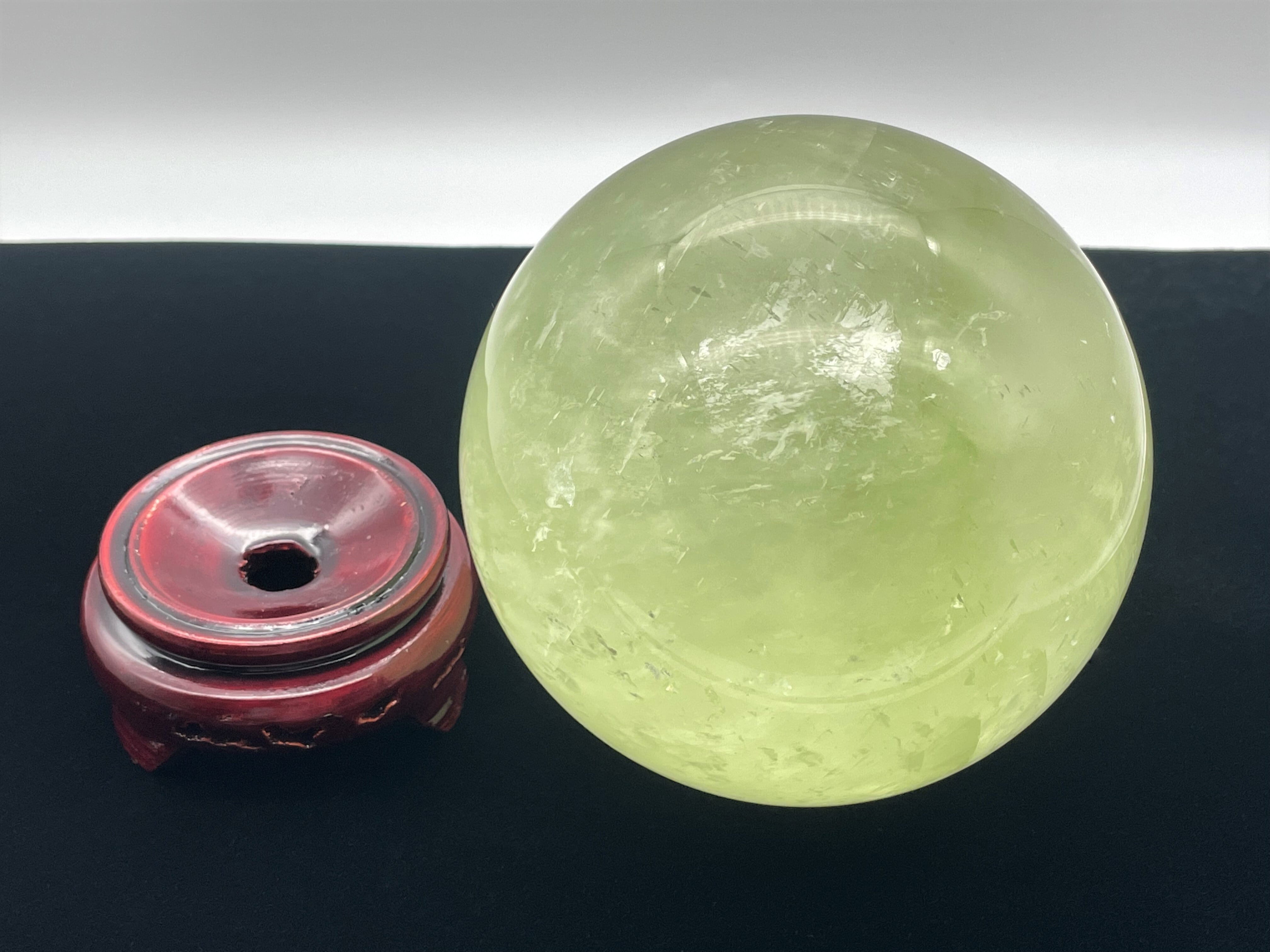 グリーンカルサイト　大玉　24センチ！ 丸玉（グリーンカルサイト） | DantaliaN