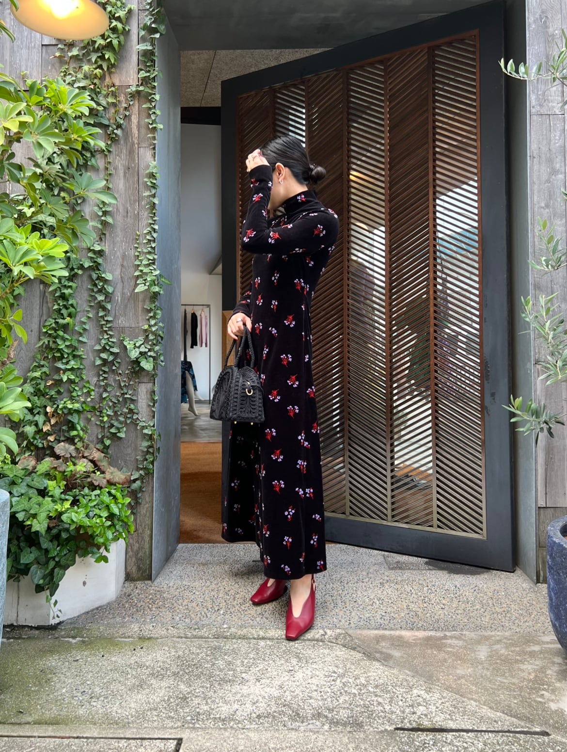 Mame Kurogouchi マメクロゴウチ / Floral Velour Jacquard High Neck  