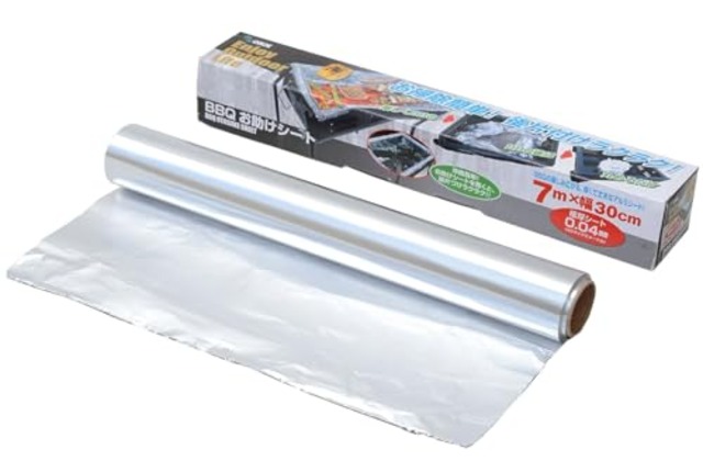 尾上製作所(ONOE) BBQお助けシート ONー3501 [極厚アルミシート コンロの耐久性向上 後片付け簡単 網に巻いて簡易プレートに バーベキュー キャンプ 幅30cm 厚さ0.04mm アルミホイル]