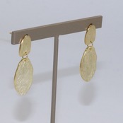 ゴールドで大人おしゃれに！ シルバー ラフシェイプ ゴールド ピアス simple silver series mm1062